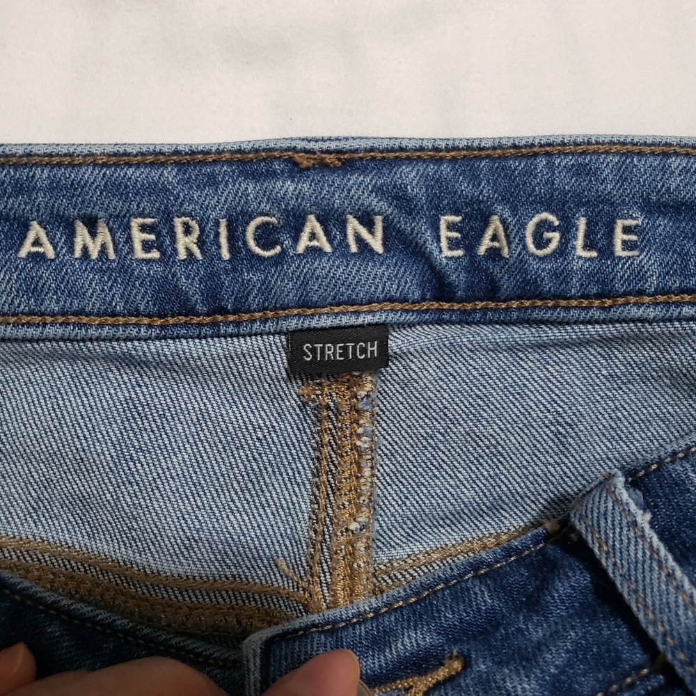 American Eagle Outfitters Women's Blue mom  Jeans....size:6 regular - Picture 7 of 9